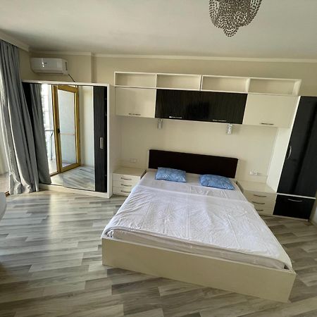 Sea View Apartment Batoumi Extérieur photo